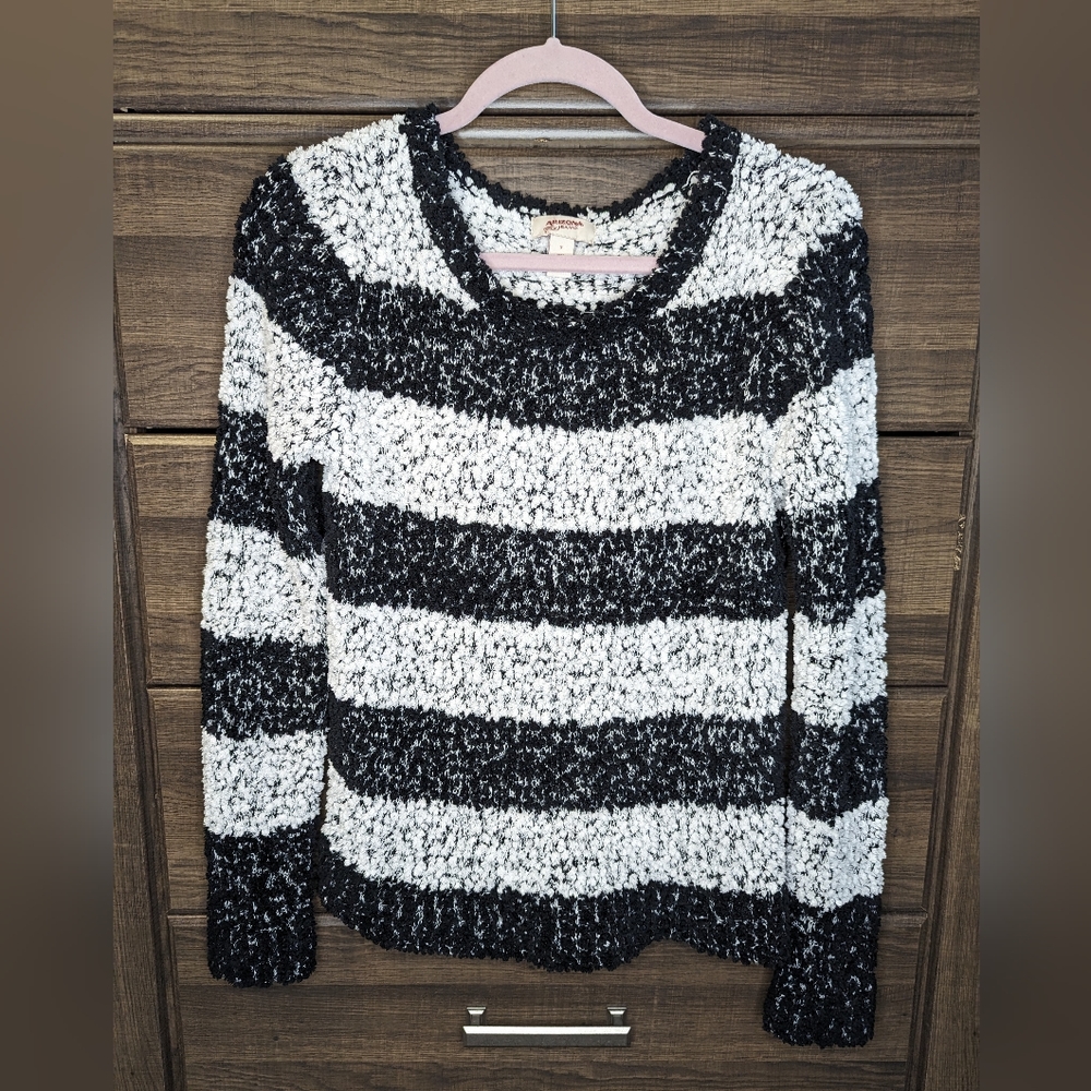 COPY - Black and white striped knitted sweater Sherpa fleece like Small